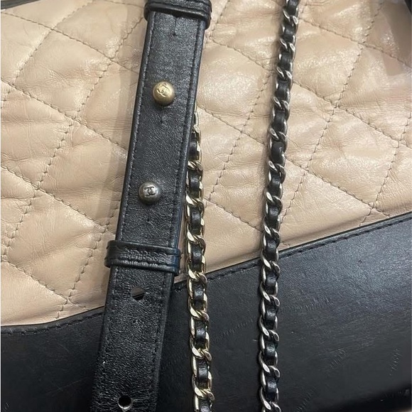 Medium Gabrielle Chanel - Picture 3 of 7